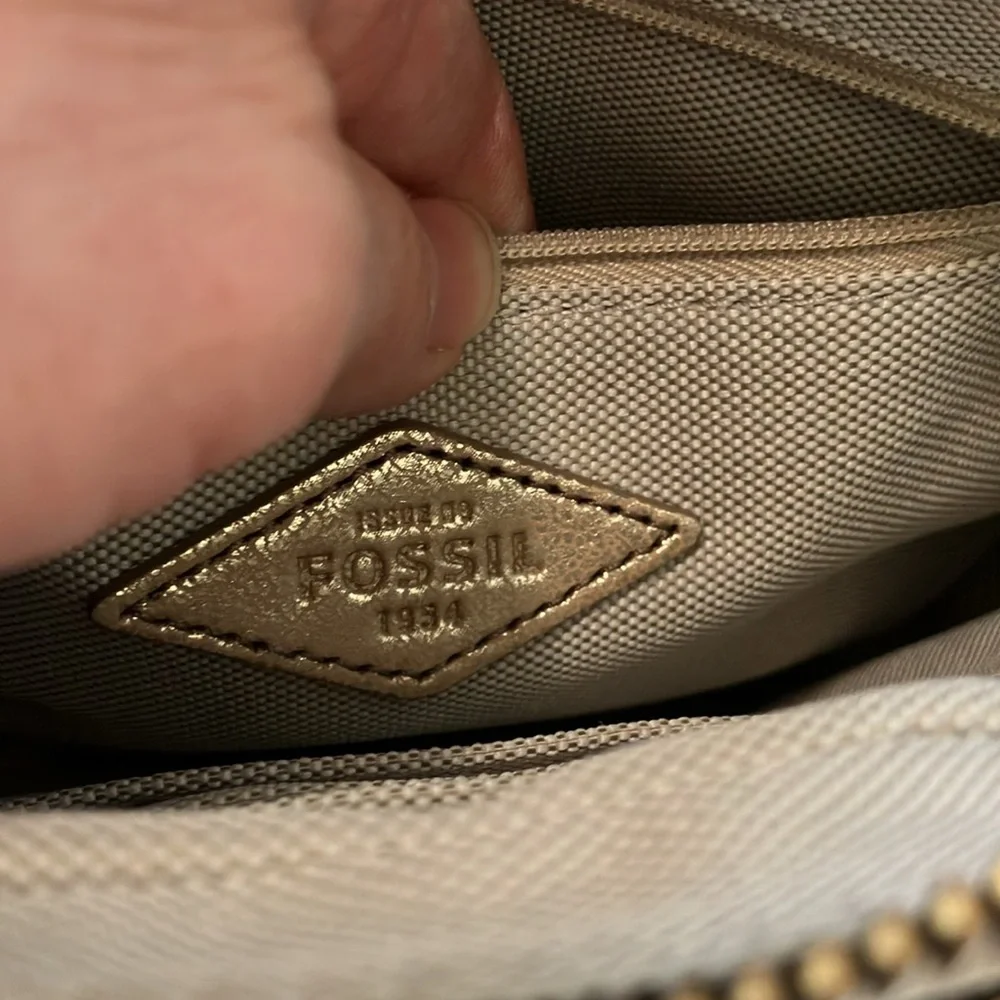 Fossil Campbell Sling Bag in Metallic Gold EUC - Picture 7 of 12